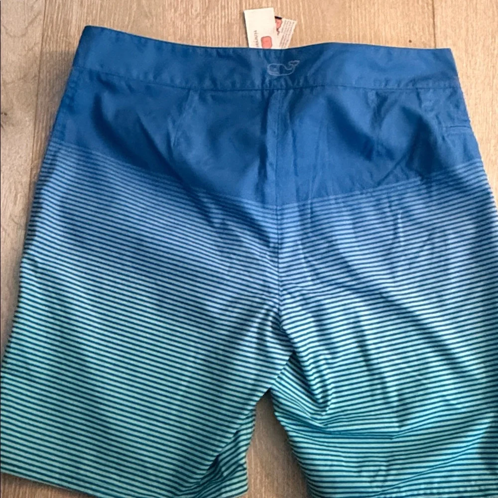 Vineyard Vines NWT Men’s Bathing Suit Size 34